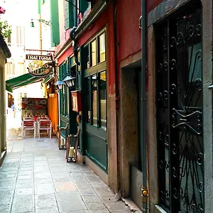 ** Hotel San Salvador Basic & Local 2 Stars Italien